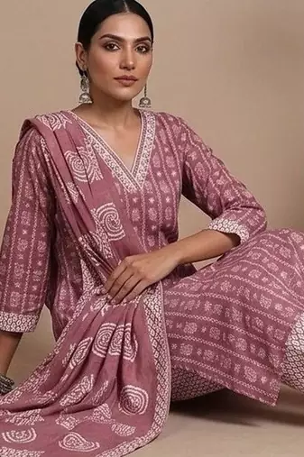 Women Ethnic Motifs Printed Regular Kurta with Trousers & With Dupatta