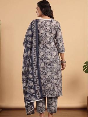 Women Floral Printed Regular Kurta with Trousers & With Dupatta 3