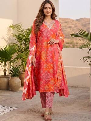 Women Ethnic Motifs Printed Regular Kurta with Trousers & With Dupatta 1