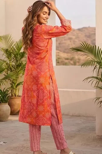 Women Ethnic Motifs Printed Regular Kurta with Trousers & With Dupatta