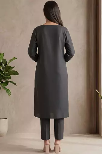 Women Regular Thread Work Kurta with Trousers