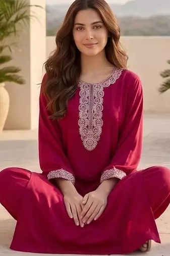 Women Ethnic Motifs Embroidered Regular Thread Work Kurta with Trousers