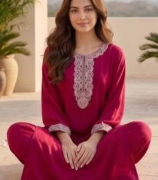Women Ethnic Motifs Embroidered Regular Thread Work Kurta with Trousers