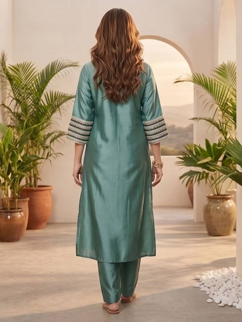 Women Yoke Design Regular Kurta with Trousers