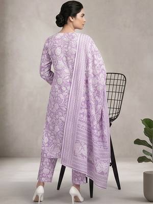 Women Floral Printed Regular Pure Cotton Kurta with Trousers & With Dupatta 3