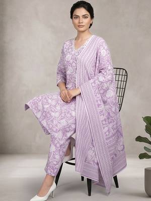 Women Floral Printed Regular Pure Cotton Kurta with Trousers & With Dupatta 4