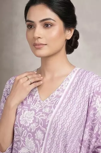Women Floral Printed Regular Pure Cotton Kurta with Trousers & With Dupatta