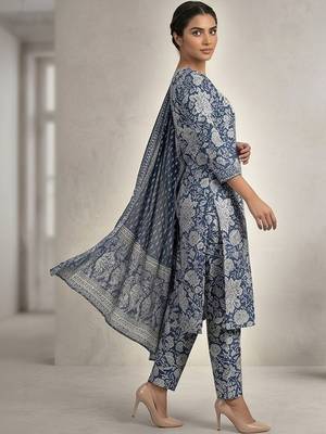 Women Floral Printed Regular Kurta with Trousers & With Dupatta 2