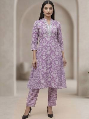 Women Floral Printed Regular Thread Work Pure Cotton Kurta with Trousers & With Dupatta 1