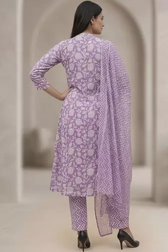 Women Floral Printed Regular Thread Work Pure Cotton Kurta with Trousers & With Dupatta