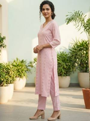 Women Printed Regular Thread Work Kurta with Trousers 2