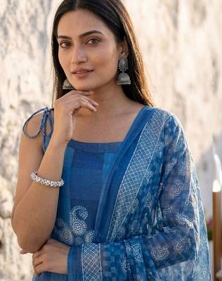 Women Ethnic Motifs Printed Regular Kurta with Trousers & With Dupatta 2