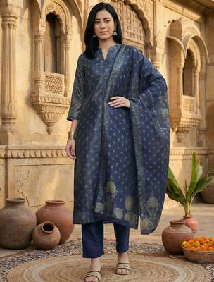 Women Floral Printed Regular Chanderi Silk Kurta with Trousers & With Dupatta 1