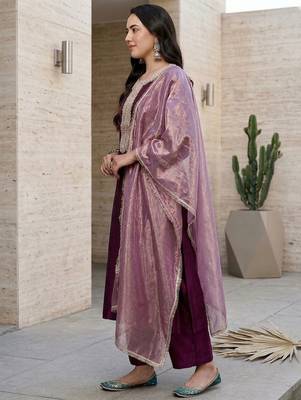 Women Yoke Design Regular Sequinned Kurta with Trousers & With Dupatta 3