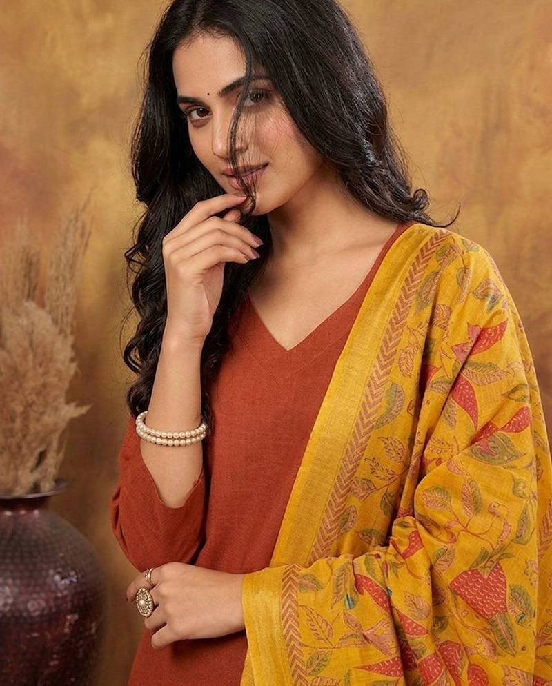 Women Regular Kurta with Trousers & With Dupatta
