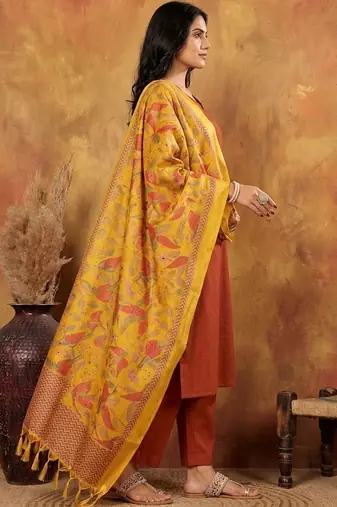 Women Regular Kurta with Trousers & With Dupatta