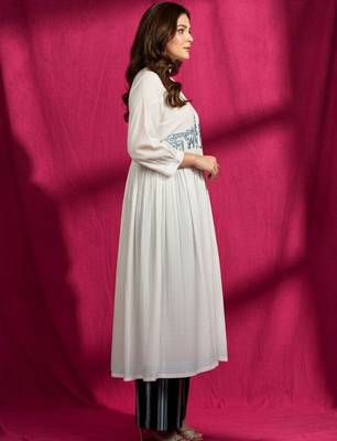 Women Ethnic Motifs Embroidered Empire Kurta with Palazzos 4