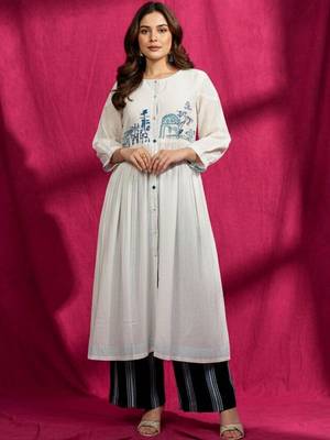 Women Ethnic Motifs Embroidered Empire Kurta with Palazzos 7
