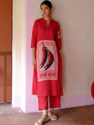 Women Printed Regular Kurta with Trousers 1