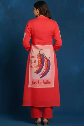 Women Printed Regular Kurta with Trousers