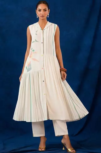 Women Ethnic Motifs Printed Regular Pure Cotton Kurta with Trousers