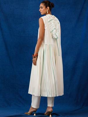Women Ethnic Motifs Printed Regular Pure Cotton Kurta with Trousers 5