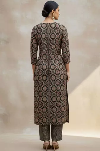Women Ethnic Motifs Printed Regular Thread Work Pure Cotton Kurta with Trousers & With Dupatta