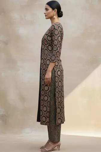 Women Ethnic Motifs Printed Regular Thread Work Pure Cotton Kurta with Trousers & With Dupatta