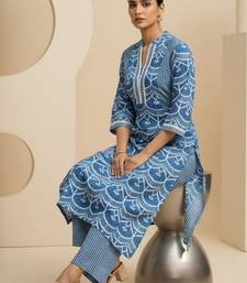 Women Ethnic Motifs Printed Regular Kurta with Trousers