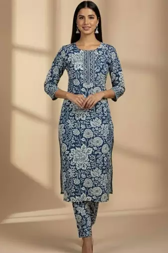 Women Floral Printed Regular Kurta with Trousers & With Dupatta