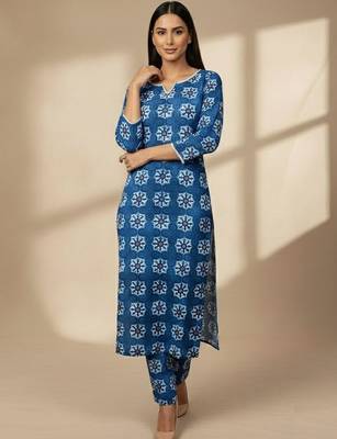 Women Ethnic Motifs Printed Regular Kurta with Trousers 2