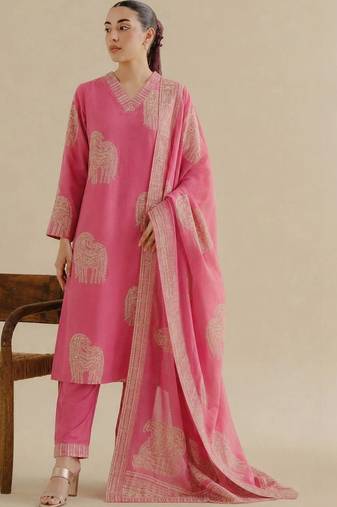Women Ethnic Motifs Printed Regular Kurta with Trousers & With Dupatta