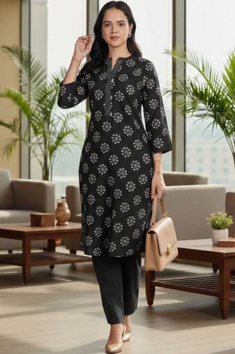 Women Ethnic Motifs Printed Regular Kurta with Trousers
