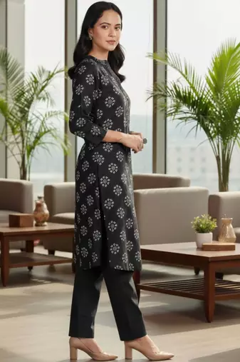 Women Ethnic Motifs Printed Regular Kurta with Trousers