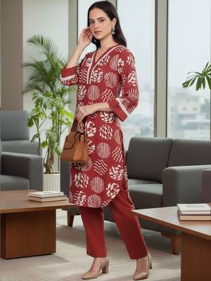 Women Printed Regular Thread Work Kurta with Trousers 2