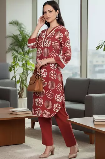 Women Printed Regular Thread Work Kurta with Trousers