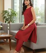 Women Regular Kurta with Trousers