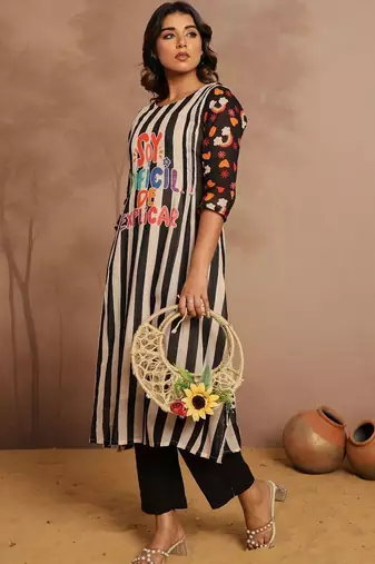 Women Printed Regular Kurta with Trousers