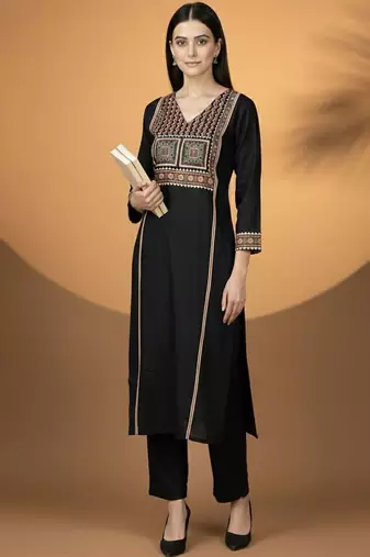 Women Ethnic Motifs Embroidered Regular Thread Work Kurta with Trousers & With Dupatta