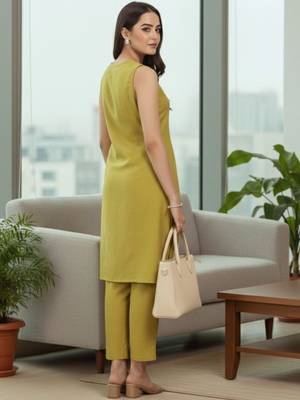 Women Regular Kurta with Trousers 2