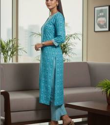 Women Ethnic Motifs Printed Regular Kurta with Trousers & With Dupatta