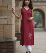 Women Ethnic Motifs Embroidered Regular Thread Work Kurta with Trousers