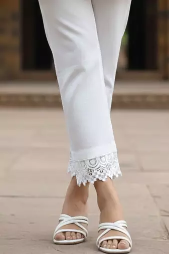 Women Ethnic Motifs Embroidered Regular Thread Work Kurta with Trousers