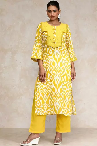 Women Ethnic Motifs Printed Regular Kurta with Trousers