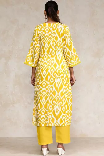 Women Ethnic Motifs Printed Regular Kurta with Trousers