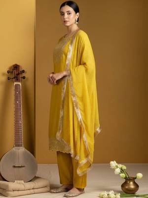 Women Ethnic Motifs Embroidered Regular Thread Work Kurta with Palazzos & With Dupatta 1