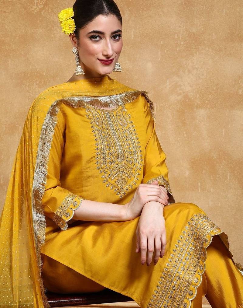 Women Ethnic Motifs Embroidered Regular Thread Work Kurta with Palazzos & With Dupatta