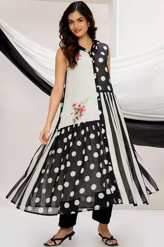 Women Floral Printed Regular Kurta with Trousers & With Dupatta