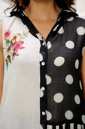 Women Floral Printed Regular Kurta with Trousers & With Dupatta