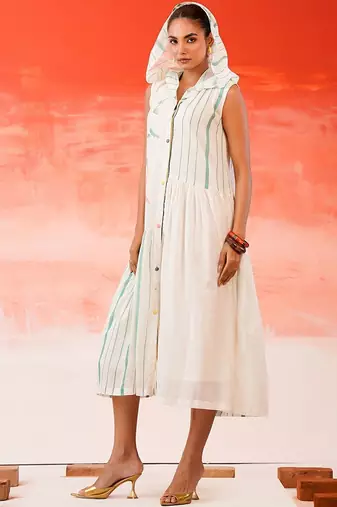 Women Printed Tiered Kurta with Trousers & With Dupatta
